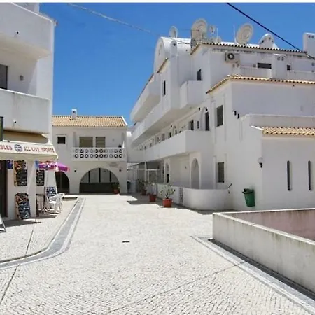 Oura T1 200m Apartment Albufeira