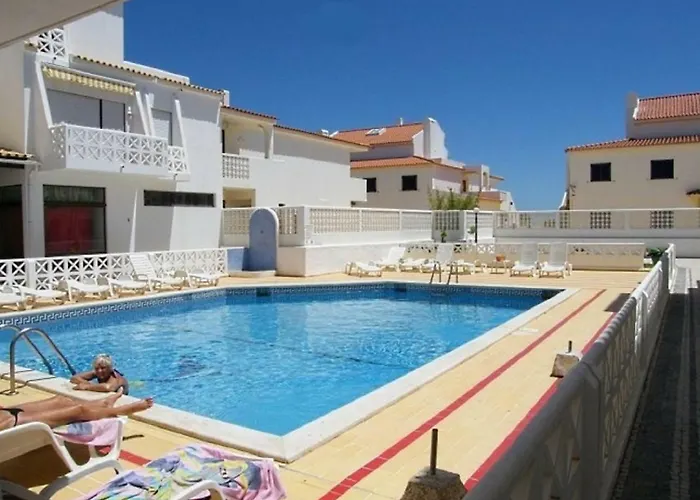 Oura T1 200m Apartmán *